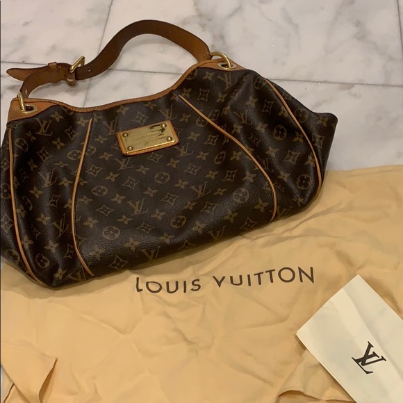 Louis Vuitton Handbags - Louis Vuitton Galliera PM- loved condition